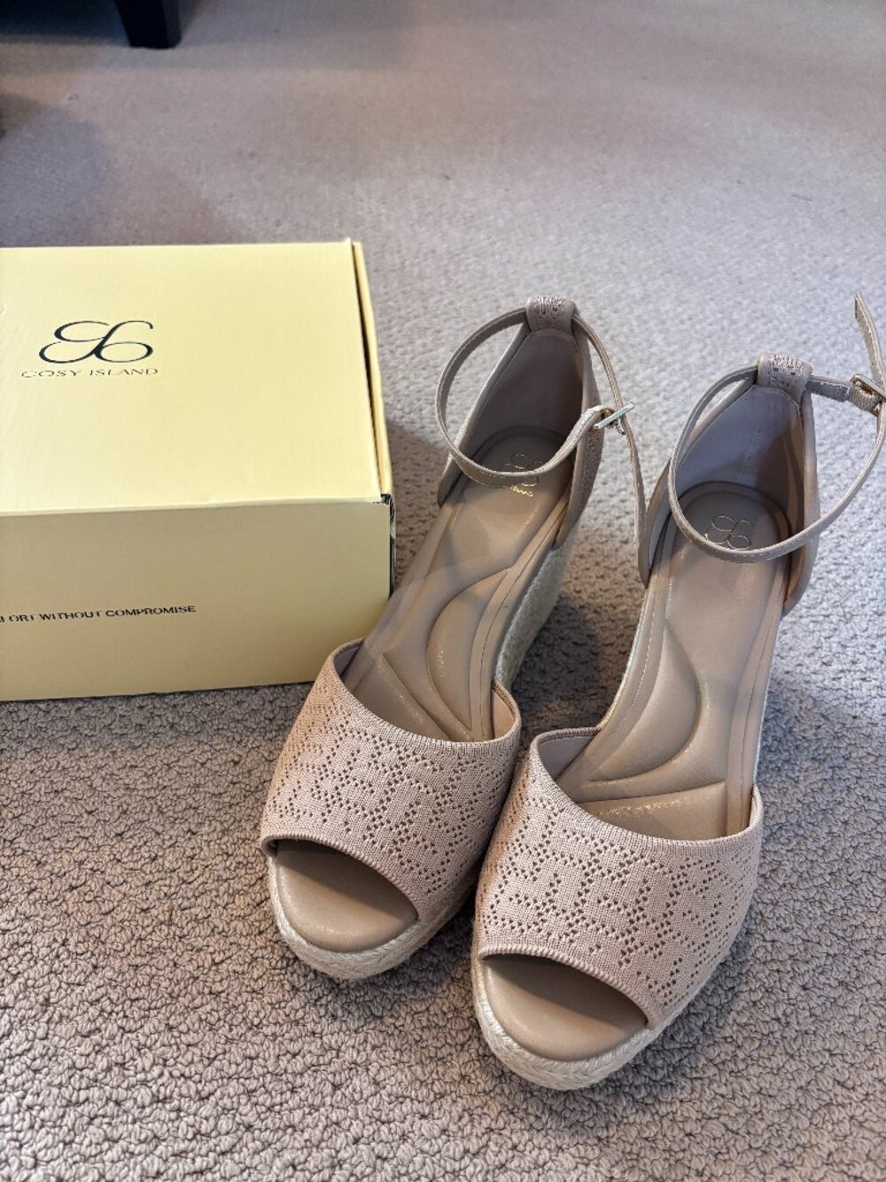 Cozy Island Commute Espadrilles Round Toe Wedge Sandal BNWT, Size 8